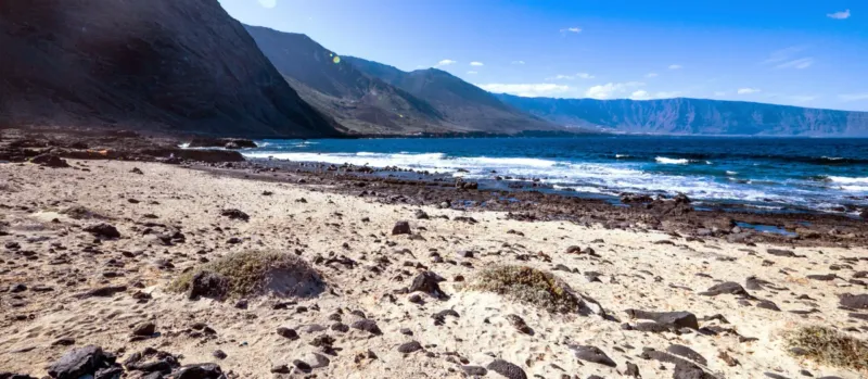 Imagen destacada de Arenas Blancas: La 'playa imposible' de El Hierro
