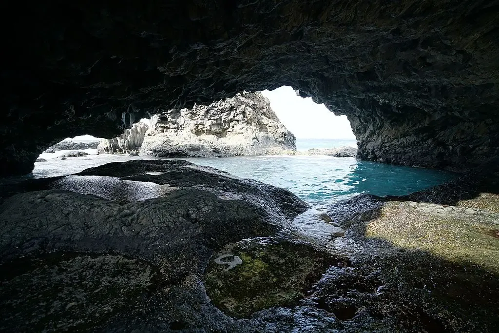 El Charco Azul, una espectacular piscina natural volcánica en El Golfo, El Hierro