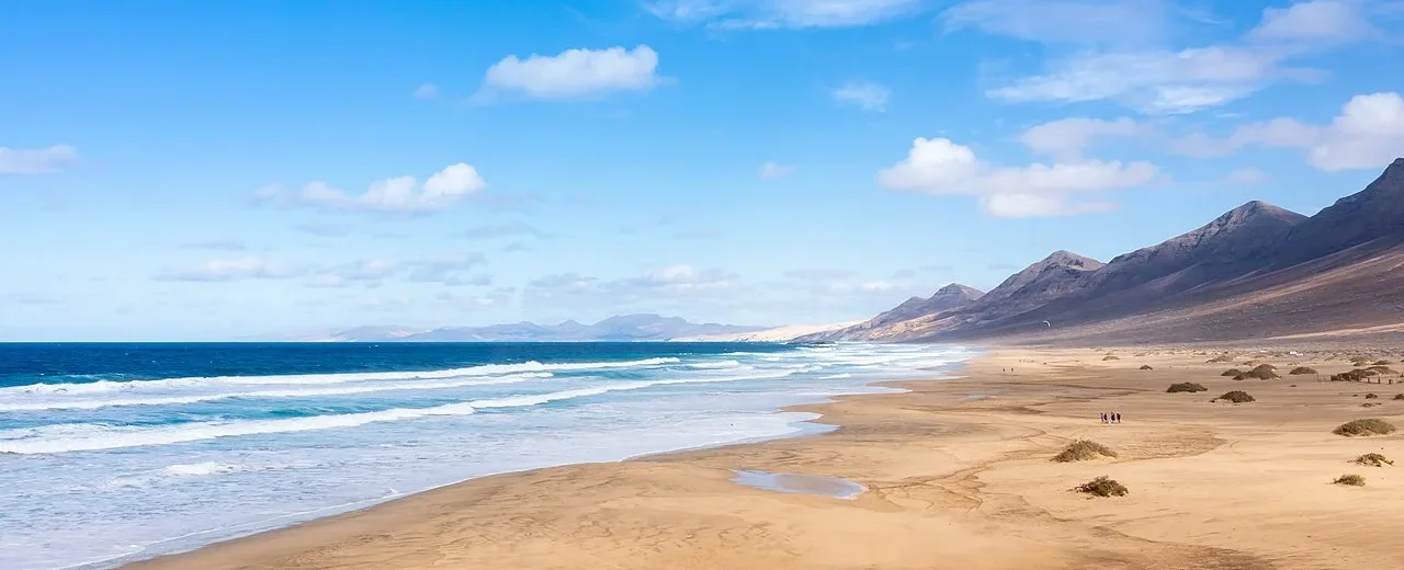 Fuerteventura en Autocaravana o Camper: Todo lo que Necesitas Saber para Acampar (y Pernoctar) Imagen destacada: Fuerteventura en Autocaravana o Camper: Todo lo que Necesitas Saber para Acampar (y Pernoctar)