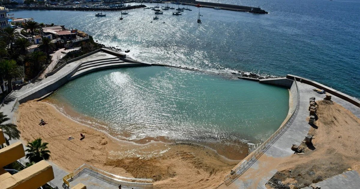 Imagen destacada del artículo: Playa de La Lajilla: La Piscina Natural de Arguineguín
