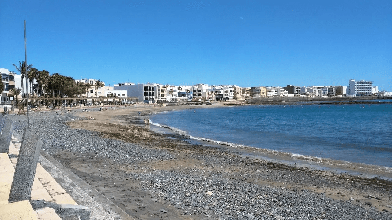 Imagen destacada del artículo: Playa de Arinaga: Costa auténtica de Gran Canaria sin masificación