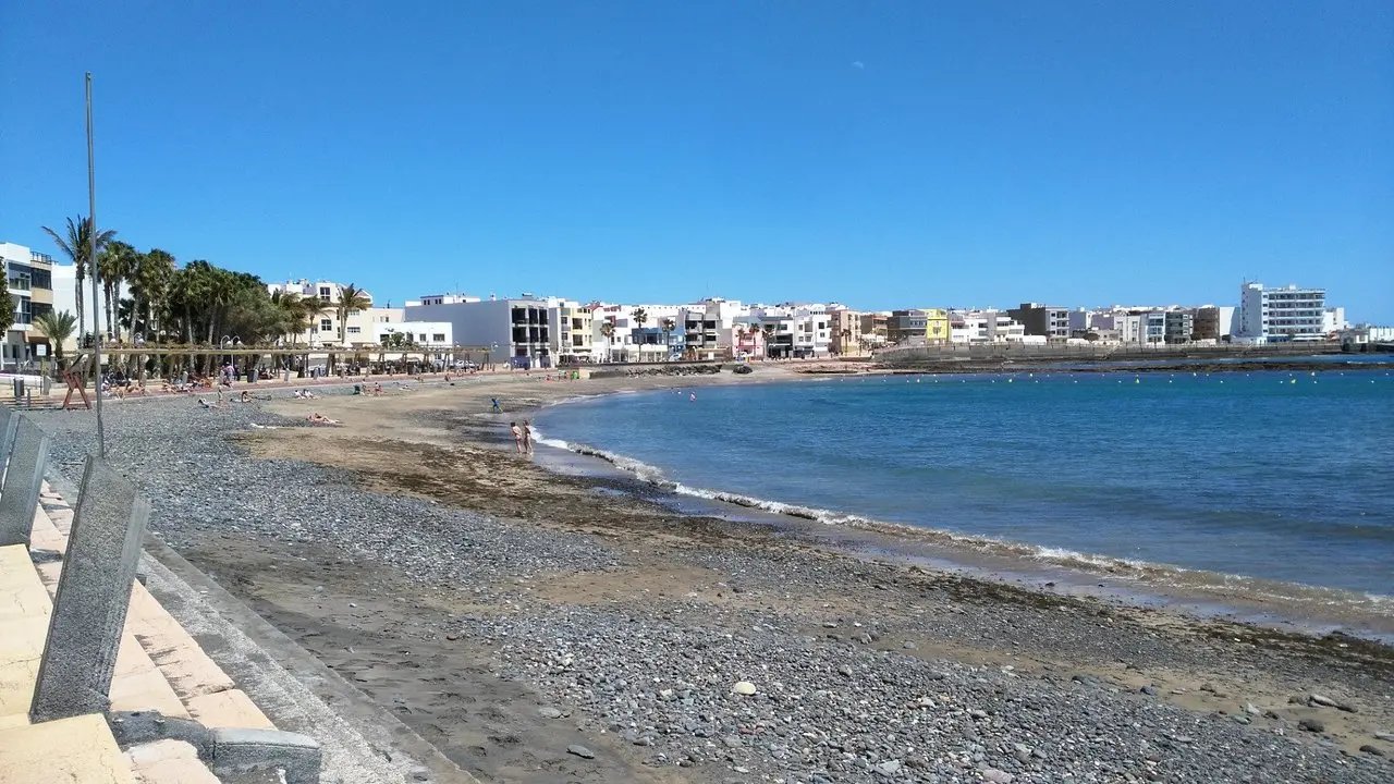 Imagen destacada del artículo: Playa de Arinaga: Costa auténtica de Gran Canaria sin masificación