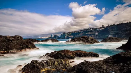 Imagen destacada para el artículo: Playa Punta del Guindaste: Un Tesoro Escondido en Los Realejos, Tenerife