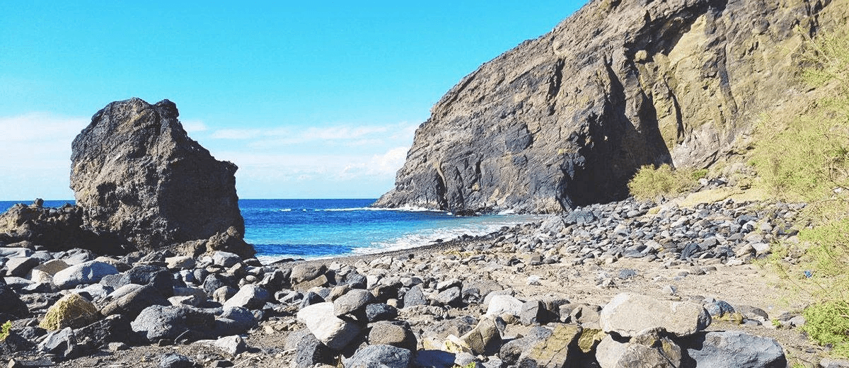 Imagen destacada del artículo: Playa del Trigo: Un Rincón Sereno en la Costa de La Gomera