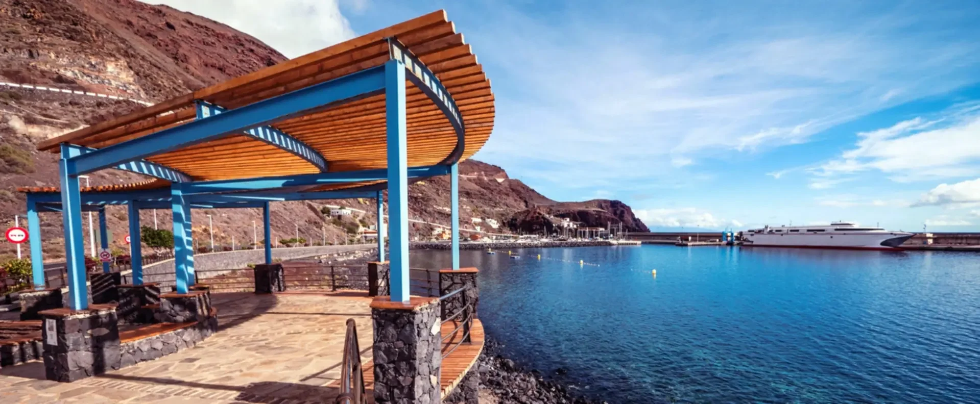 Imagen destacada: Puerto de la Estaca: la playa que te recibe en El Hierro