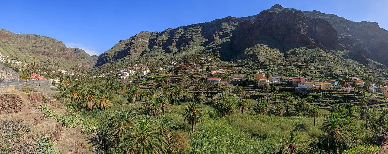 Imagen destacada del artículo: Qué ver en Valle Gran Rey: Un Viaje Sensorial al Corazón de La Gomera